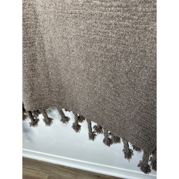 NWT The Row Follain Fringe Poncho in Fawn Melange Wool Cashmere Pullover Sweater - Picture 3 of 16